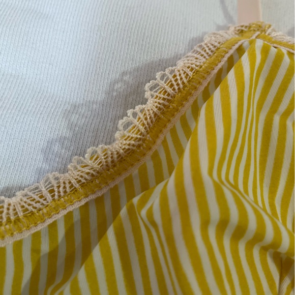 Gorgeous yellow & light pink bralette from JCrew (M) - Picture 4 of 4
